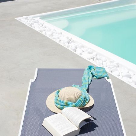 Parian White Luxury Apartments パロス島 エクステリア 写真