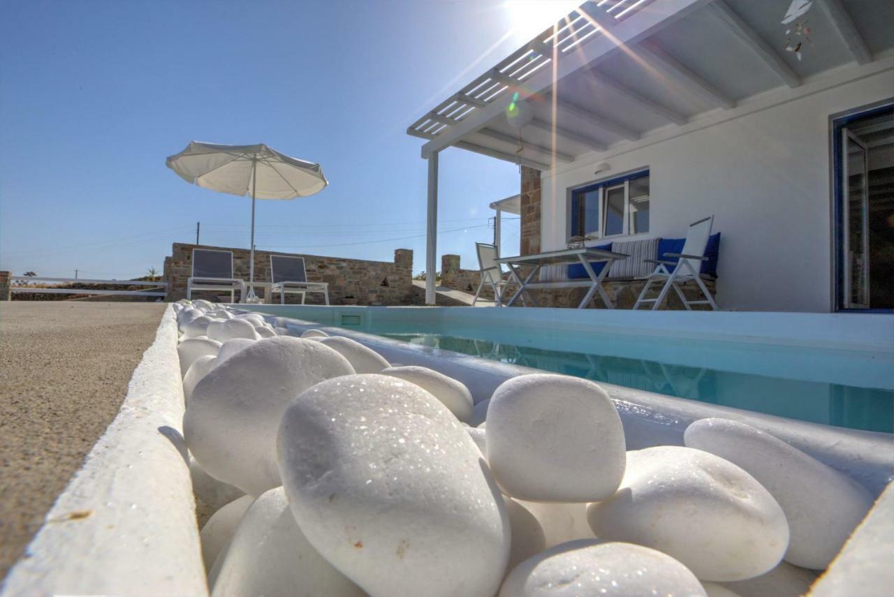 Parian White Luxury Apartments パロス島 エクステリア 写真