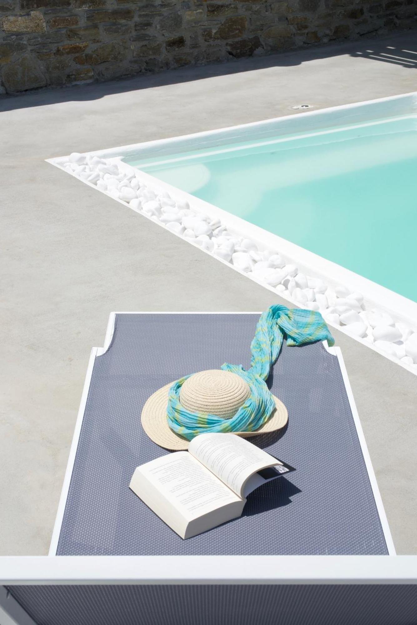 Parian White Luxury Apartments パロス島 エクステリア 写真