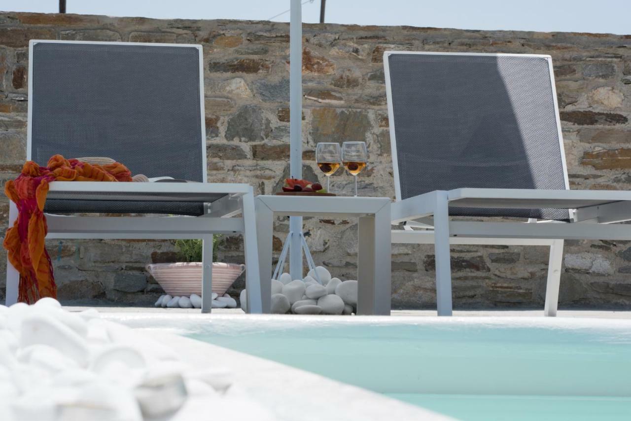 Parian White Luxury Apartments パロス島 エクステリア 写真