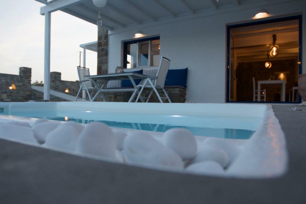 Parian White Luxury Apartments パロス島 エクステリア 写真